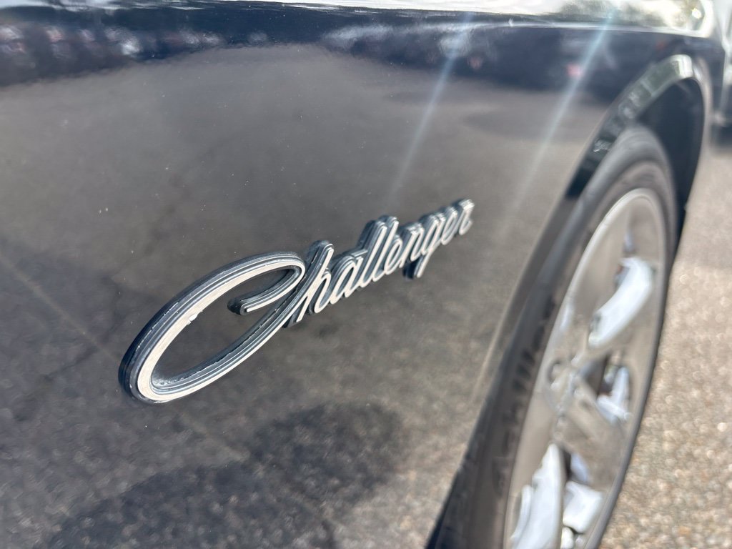 Used 2014 Dodge Challenger R/T Plus RWD image 15