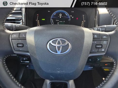 Used 2026 Toyota Camry SE FWD image 12
