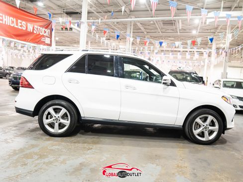 Used 2019 Mercedes-Benz GLE 400 4MATIC w/ Premium 1 Package image 8