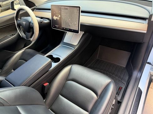 Used 2021 Tesla Model Y Long Range AWD/4WD image 7