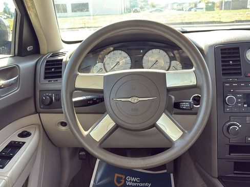 Used 2008 Chrysler 300 LX RWD image 27