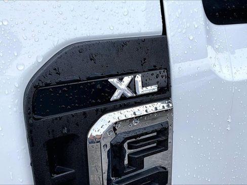 Certified 2023 Ford F250 XL w/ XL Chrome Package AWD/4WD image 8