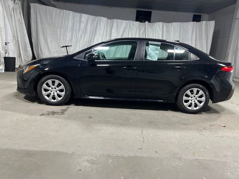 Used 2023 Toyota Corolla LE FWD image 4