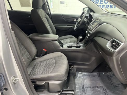 Used 2020 Chevrolet Equinox LT AWD/4WD image 23