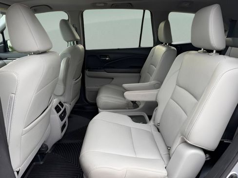 Used 2019 Honda Pilot Elite image 25