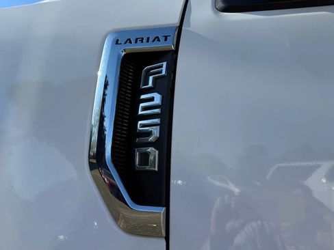 Used 2021 Ford F250 Lariat image 13