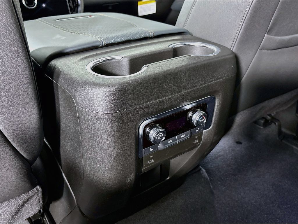 New 2026 GMC Yukon XL AT4 w/ AT4 Premium Package AWD/4WD image 26