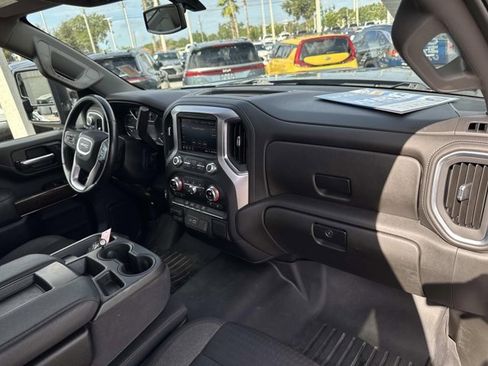 Used 2022 GMC Sierra 3500 SLE w/ SLE Value Package image 19