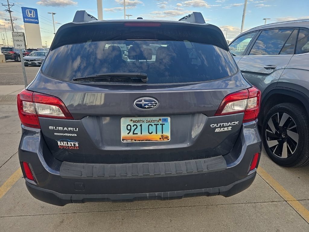 Used 2015 Subaru Outback 2.5i Limited AWD/4WD image 3