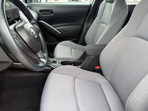 Used 2025 Toyota Corolla Cross AWD Hybrid image 9