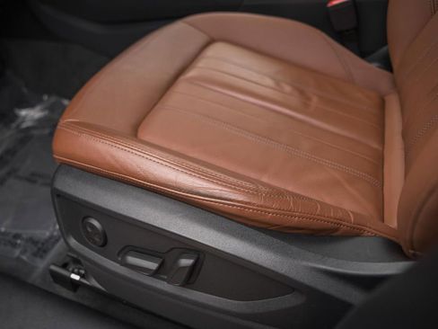 Used 2023 Audi Q5 2.0T Premium w/ Convenience Package image 31