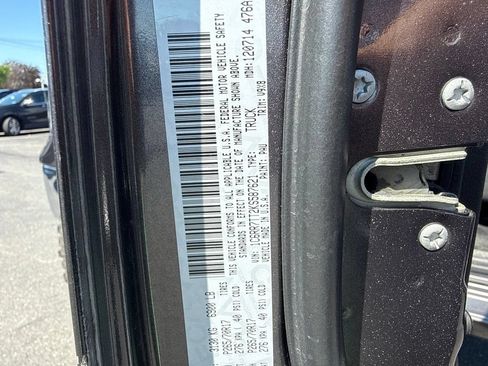 Used 2019 RAM 1500 Classic SLT AWD/4WD image 8