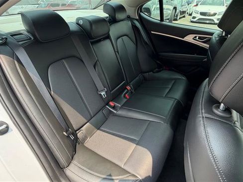 Used 2020 Genesis G70 2.0T Sport RWD image 19