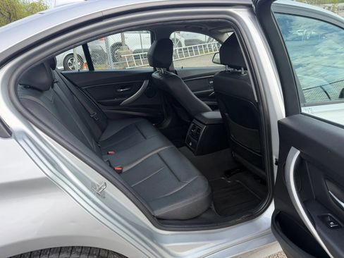 Used 2018 BMW 320i xDrive Sedan w/ Convenience Package image 28