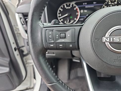Used 2023 Nissan Rogue SL w/ SL Premium Package FWD image 18