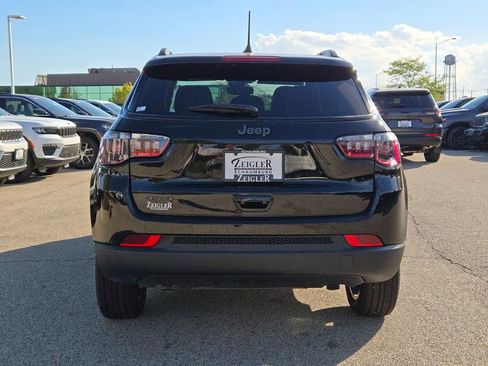 New 2026 Jeep Compass Latitude image 13