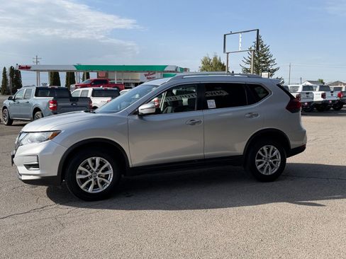 Used 2020 Nissan Rogue SV AWD/4WD image 9