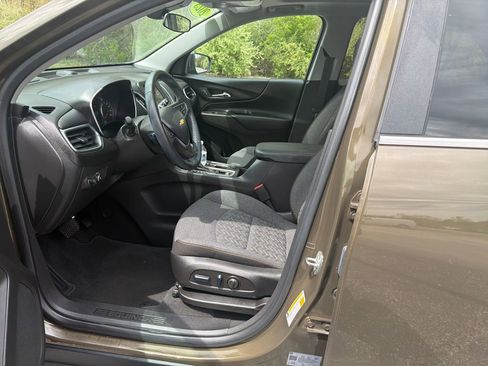 Used 2023 Chevrolet Equinox LT FWD image 11