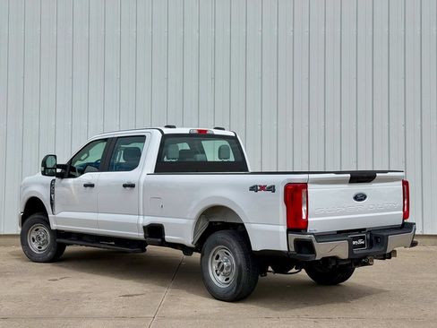 Used 2024 Ford F350 XL w/ Snow Plow/Camper Package AWD/4WD image 4