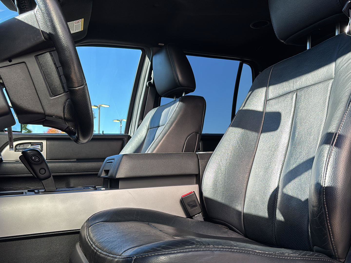 Used 2017 Ford Expedition EL XLT w/ Equipment Group 202A AWD/4WD image 11