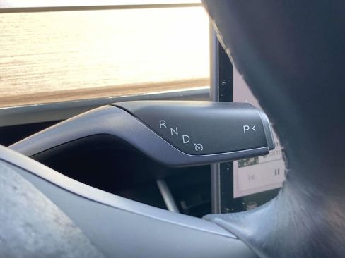 Used 2018 Tesla Model 3 Long Range RWD image 28
