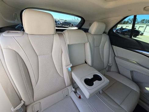 Used 2021 Buick Envision Essence w/ Technology Package I image 16