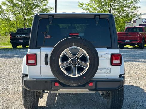 Used 2023 Jeep Wrangler Unlimited Sahara w/ Cold Weather Group AWD/4WD image 8