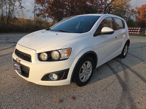 Used 2014 Chevrolet Sonic LTZ image 2