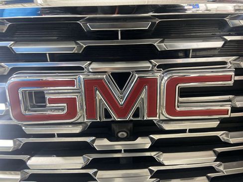 Certified 2019 GMC Terrain Denali w/ Advanced Safety Package AWD/4WD image 11