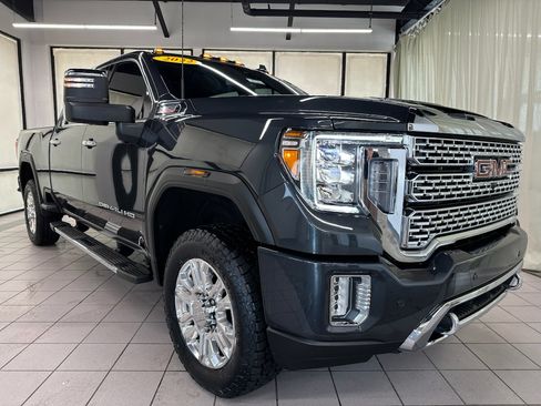 Used 2022 GMC Sierra 2500 Denali AWD/4WD image 2