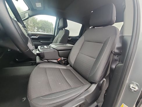 Used 2025 Chevrolet Silverado 1500 LT AWD/4WD image 8