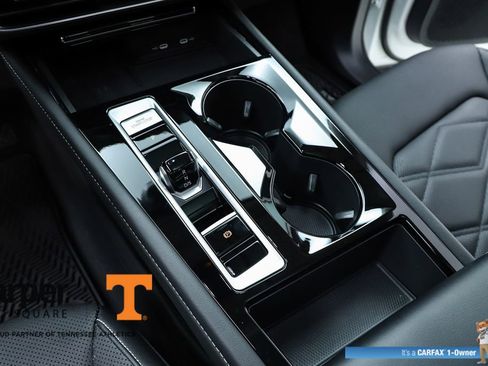 Used 2025 Volkswagen Atlas SE w/ Panoramic Sunroof Package image 64