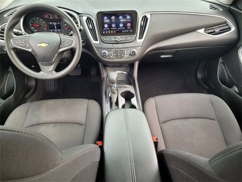 Used 2024 Chevrolet Malibu LT image 10