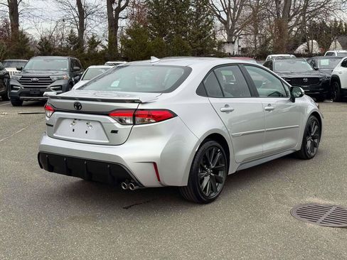 Used 2025 Toyota Corolla SE w/ SE Premium Package image 7