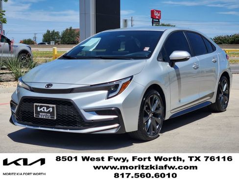 Used 2025 Toyota Corolla SE FWD image 3