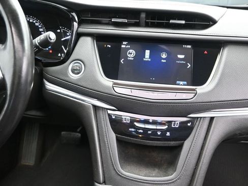 Used 2019 Cadillac XT5 Luxury FWD image 28
