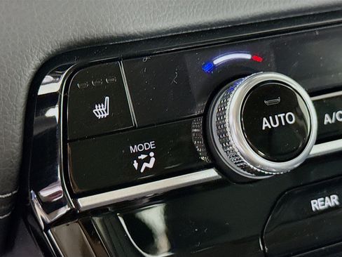 New 2025 Honda Pilot EX-L image 24