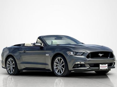 Used 2017 Ford Mustang GT Premium w/ Equipment Group 401A RWD image 7