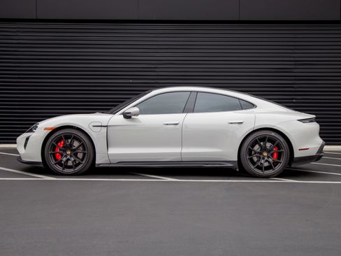 Certified 2024 Porsche Taycan GTS AWD/4WD image 2