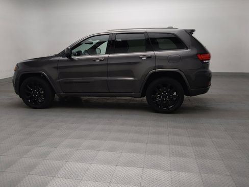 Used 2020 Jeep Grand Cherokee Altitude RWD image 3