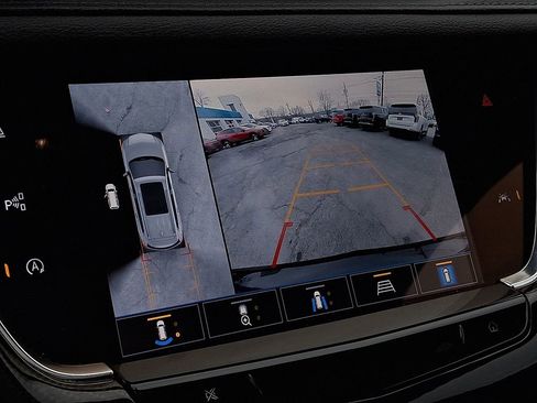 Used 2023 Cadillac XT6 Sport w/ Technology Package image 19