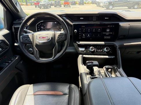 Used 2023 GMC Sierra 1500 AT4 w/ AT4 Preferred Package AWD/4WD image 11