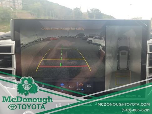 Used 2024 Toyota Sequoia Platinum AWD/4WD image 24