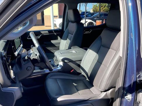 Used 2022 Chevrolet Silverado 1500 LTZ image 23