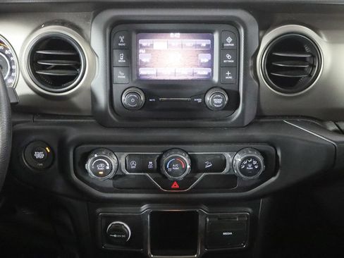 Used 2020 Jeep Wrangler Unlimited Sport image 25