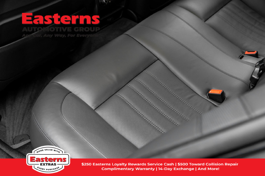 Used 2015 BMW M5 RWD image 36