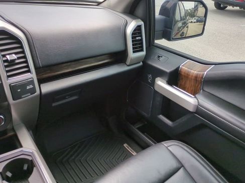 Used 2019 Ford F150 Lariat RWD image 17