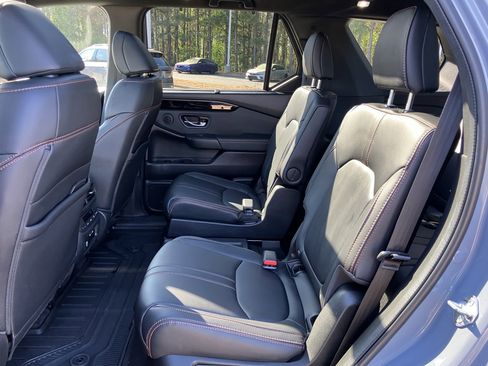 Used 2024 Honda Pilot TrailSport image 33