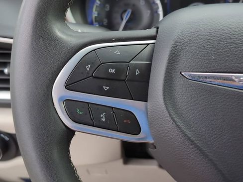 Used 2023 Chrysler Voyager LX FWD image 25