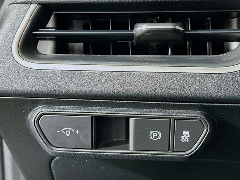 Used 2025 Kia K4 LX image 16